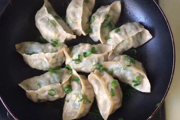 三鲜馅煎饺的做法图解5