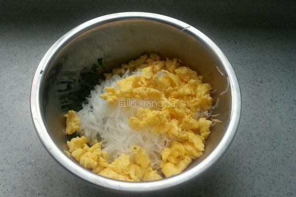 韭菜鸡蛋粉丝春卷的做法图解10