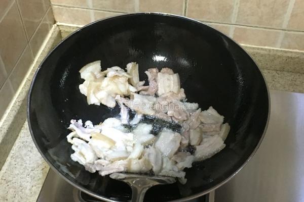 蒜苗回锅肉的做法图解5