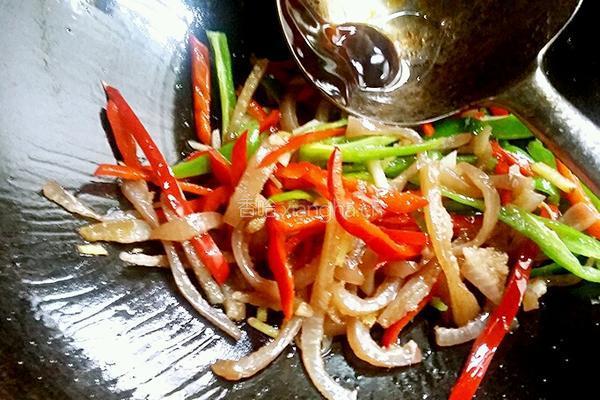 双椒炒肉皮的做法图解9