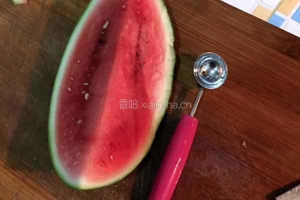 花样西瓜拼盘的做法图解5