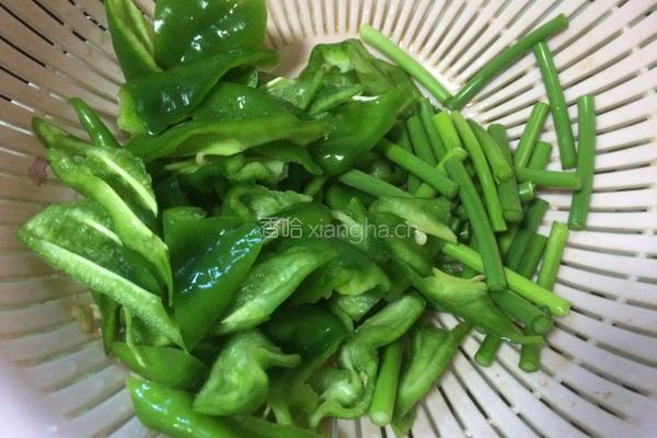香辣牛蹄筋的做法图解2