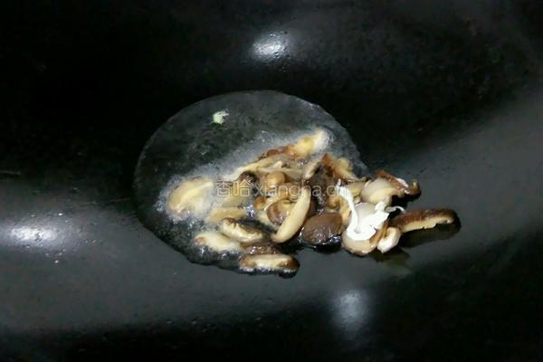 卷心菜炒饭的做法图解4