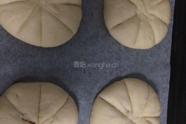 ，南瓜芝麻椰蓉馅面包。的做法图解12