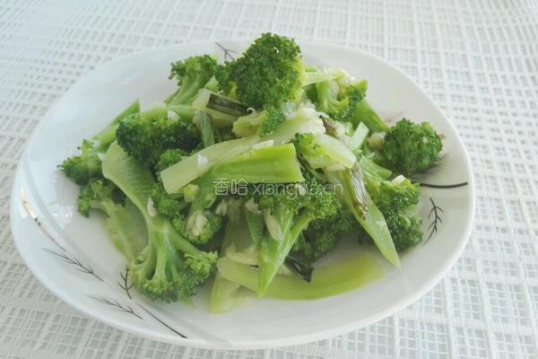 凉拌蒜蓉西兰花的做法图解3