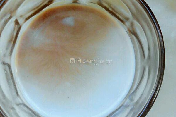 新牛奶咖啡的做法图解5