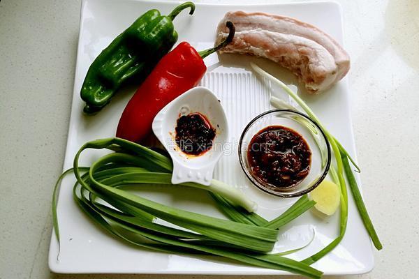 回锅肉的做法图解1