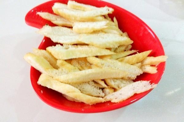  卷心菜炒油条的做法图解2