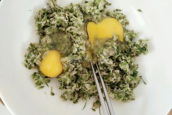 槐花饼的做法图解2