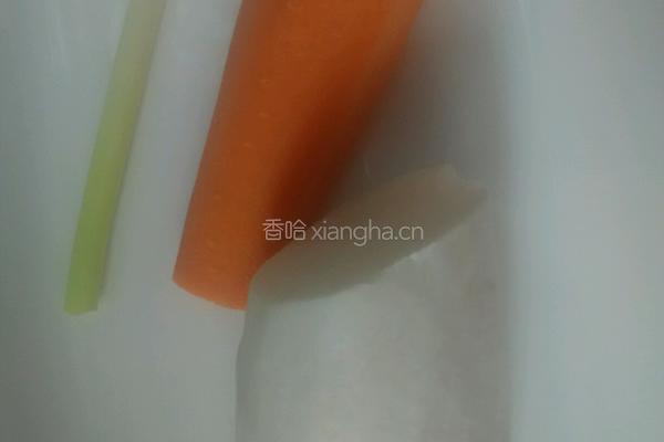 凉拌白萝卜丝的做法图解1