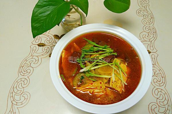 猪血杂蔬麻辣烫的做法图解4