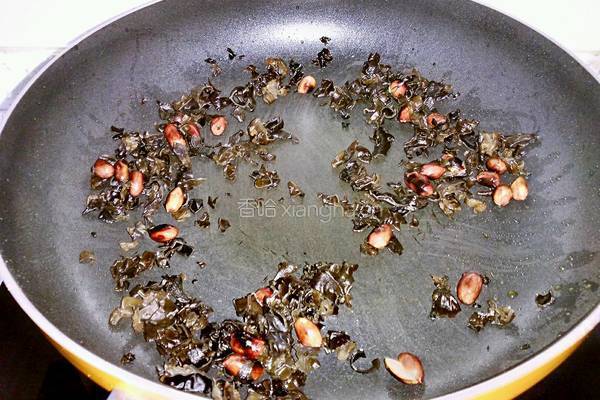 胡萝卜木耳饭的做法图解4