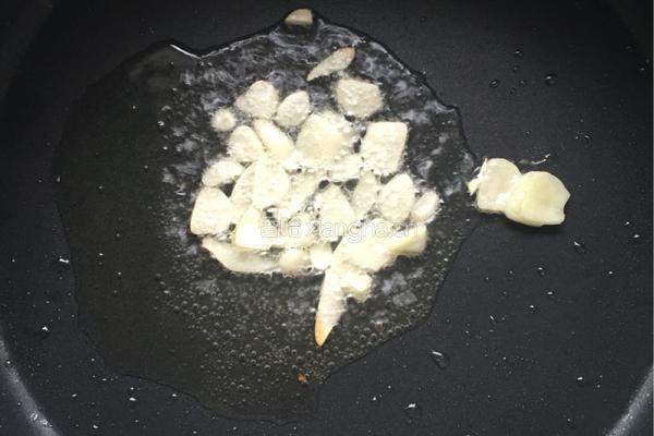 椒椒猪肝的做法图解2