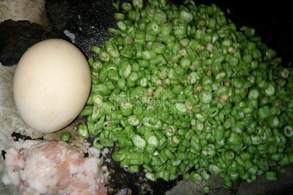 鸡蛋豆角的做法图解1