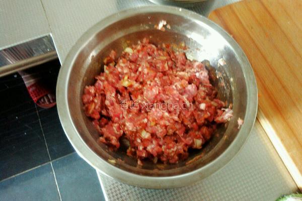 卷心菜猪肉馄饨的做法图解3