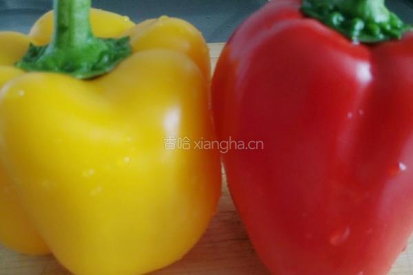 虾仁彩椒炒饭的做法图解1