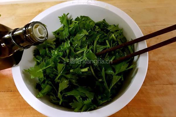 蒸芹菜的做法图解3