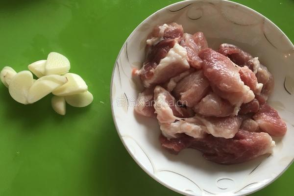 肉片炒秋葵的做法图解5