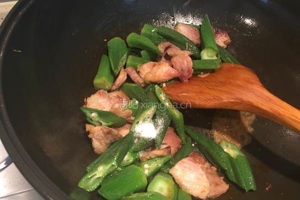 肉片炒秋葵的做法图解8