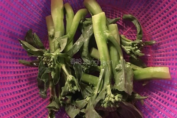 白灼蚝油芥兰的做法图解2