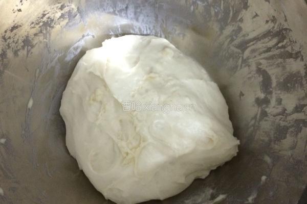 豆沙面包卷的做法图解1