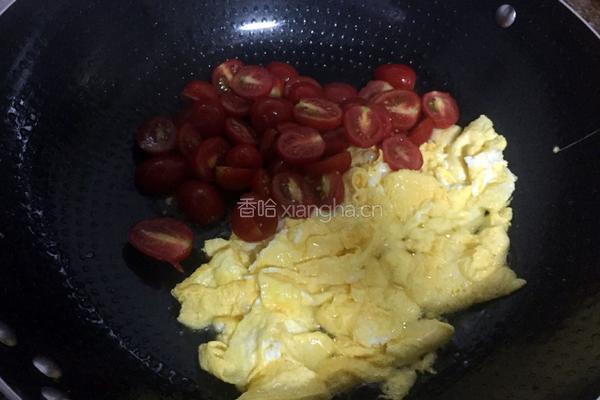 圣女果炒蛋的做法图解4