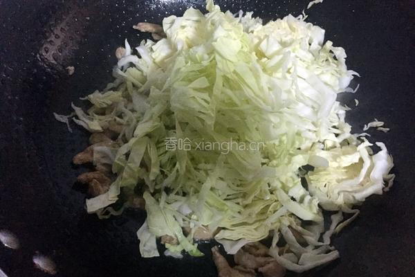 卷心菜炒鸡肉的做法图解5