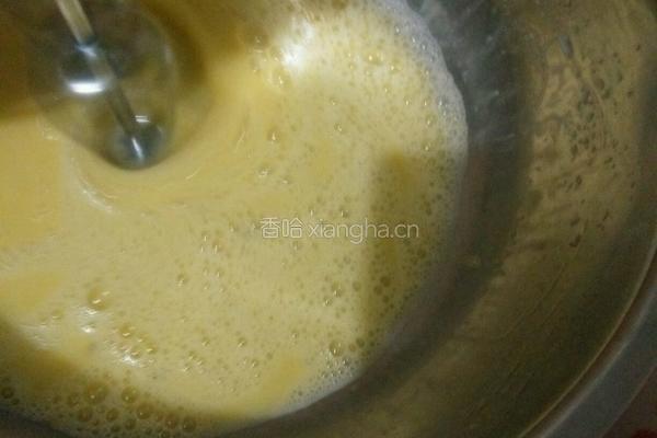 不加泡打粉的老式蛋糕的做法图解2