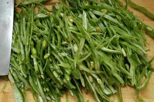 扁豆丝炒肉的做法图解4