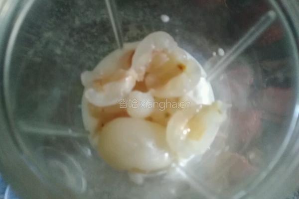 荔枝奶昔的做法图解4