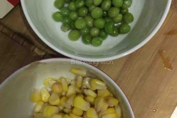 什锦炒饭的做法图解1