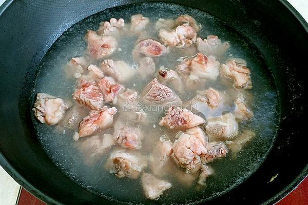 萝卜炖牛肉的做法图解3