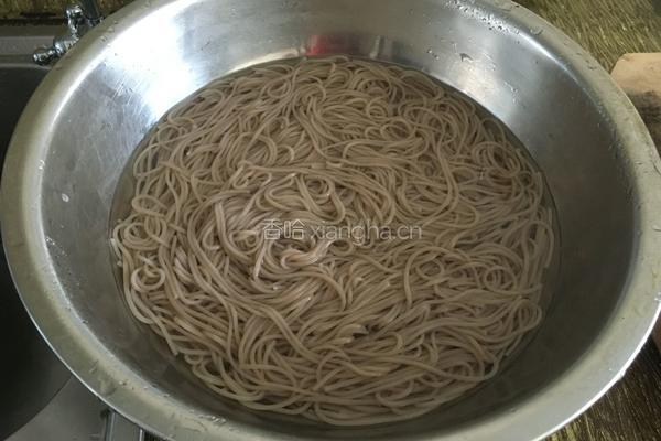 家常冷面的做法图解1