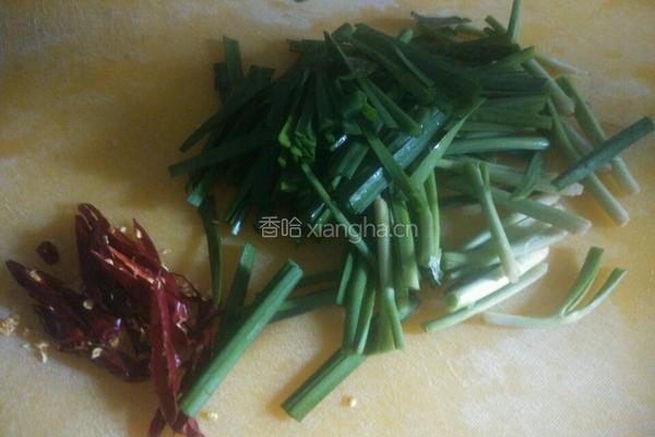 韭菜炒绿豆芽的做法图解3