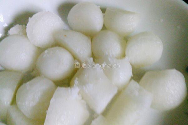 肉丸子包白萝卜的做法图解2