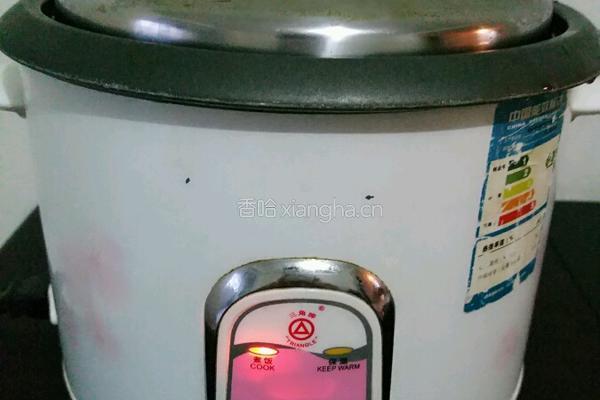 萝卜红枣玉米汤的做法图解4