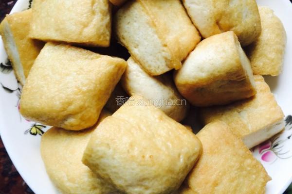 香煎豆腐焖鱼块的做法图解1