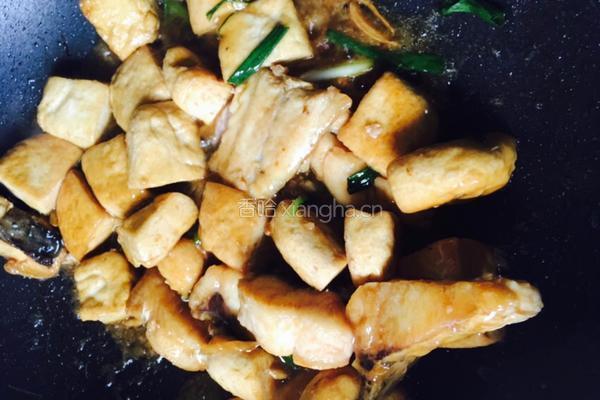 香煎豆腐焖鱼块的做法图解8