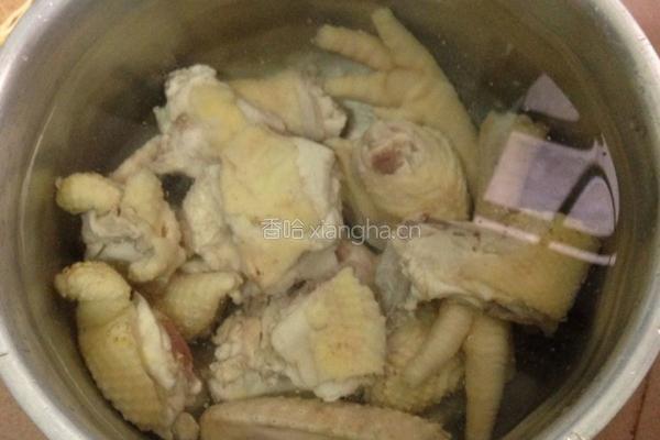 当归党参莲子炖鸡的做法图解4