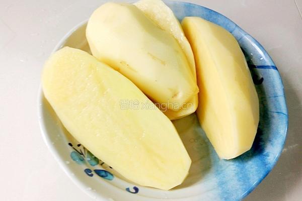 圣女果炖土豆的做法图解1