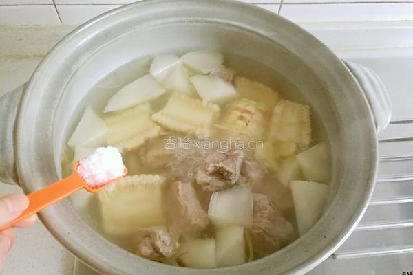 玉米萝卜排骨汤的做法图解10