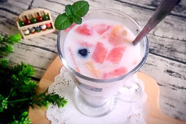 椰奶水果西米露