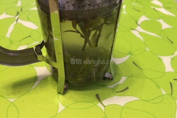 龙井虾仁的做法图解4