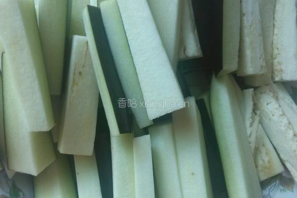 蒜蓉肉末茄子的做法图解1