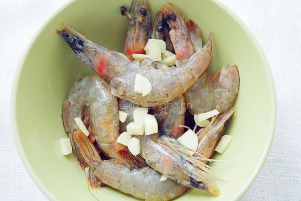 人人都爱的香酥椒盐虾的做法图解3