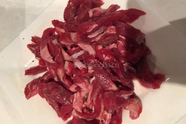 孜然干煸牛肉丝的做法图解2