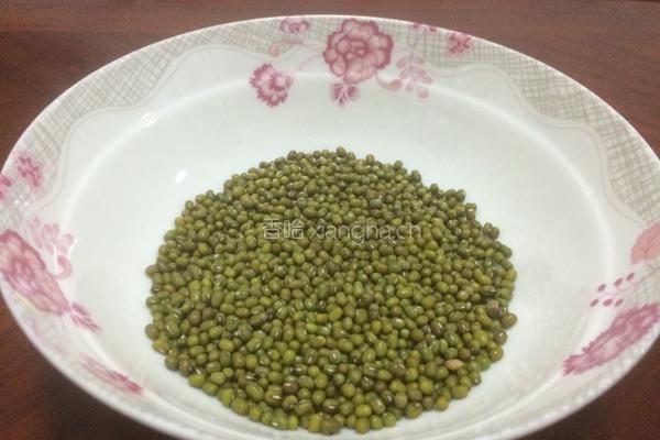 绿豆白米粥的做法图解1