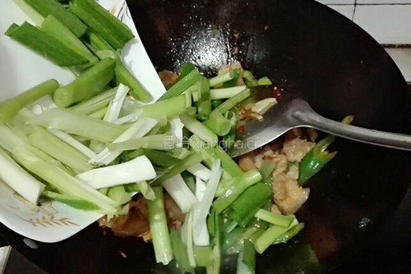 蒜苗小炒肉的做法图解10