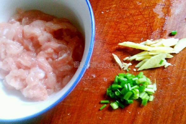 绿豆芽肉丝汤的做法图解2