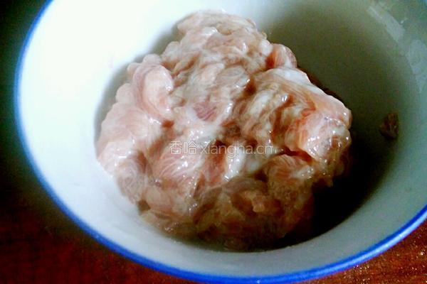 绿豆芽肉丝汤的做法图解3